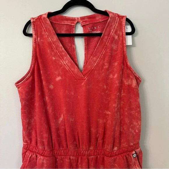 Livi Lane Bryant Jogger Sleeveless Jumpsuit Pink Coral Acid Wash Size 22/24 NWT - Picture 3 of 10